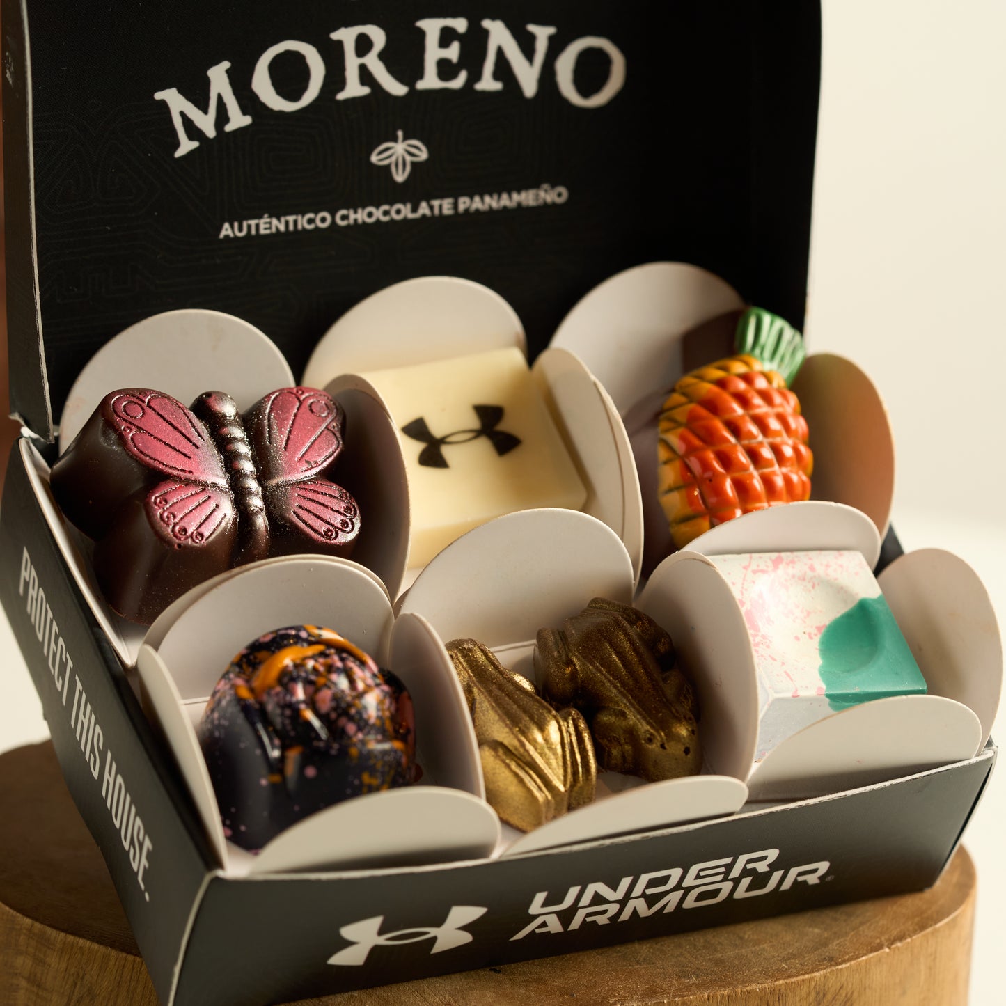 CAJA DE BOMBONES PERSONALIZADA + LAZO