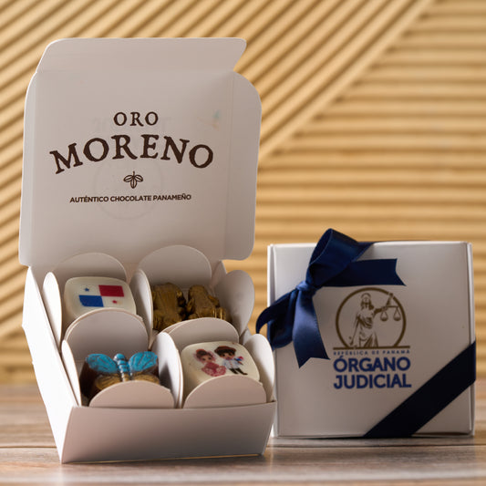 CAJA CON BOMBONES PERSONALIZADOS + LAZO